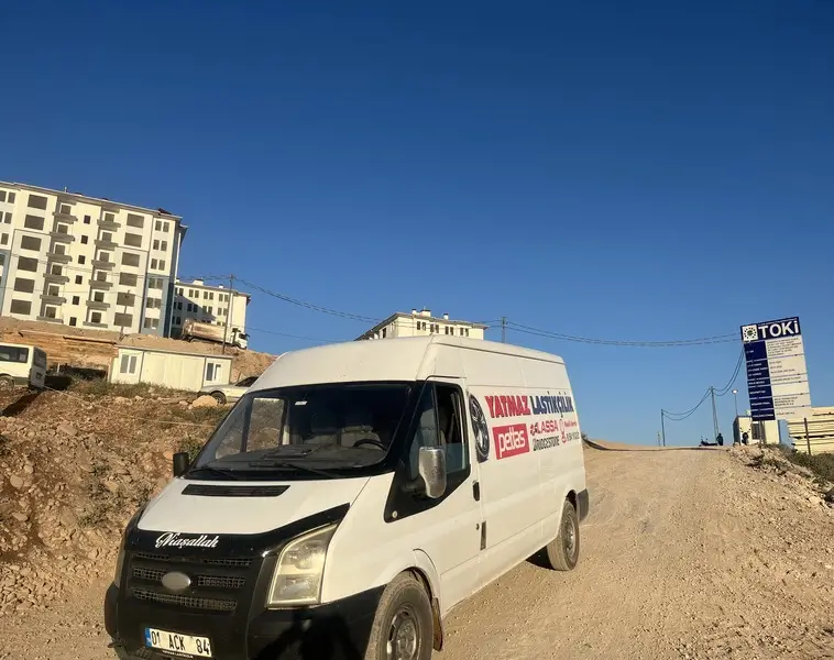 Bahçe Otoyol Yardım - Yatmaz Oto Lastik acil yol yardım ekibi